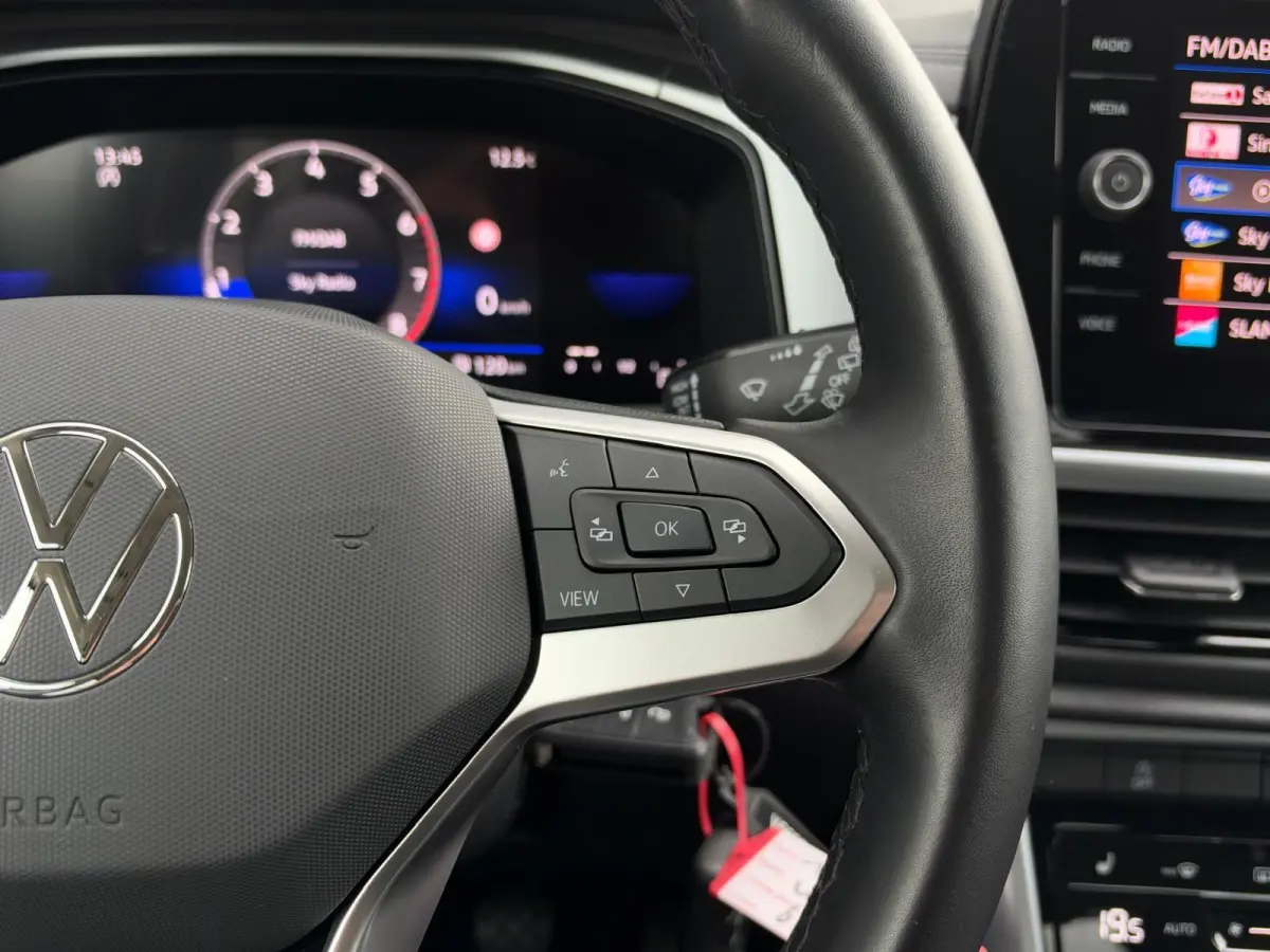 1.0 TSI Life Business | Virtual Cockpit | LED | IQ Drive | CarPlay | Climate | Stoelverwarming | Navigatie