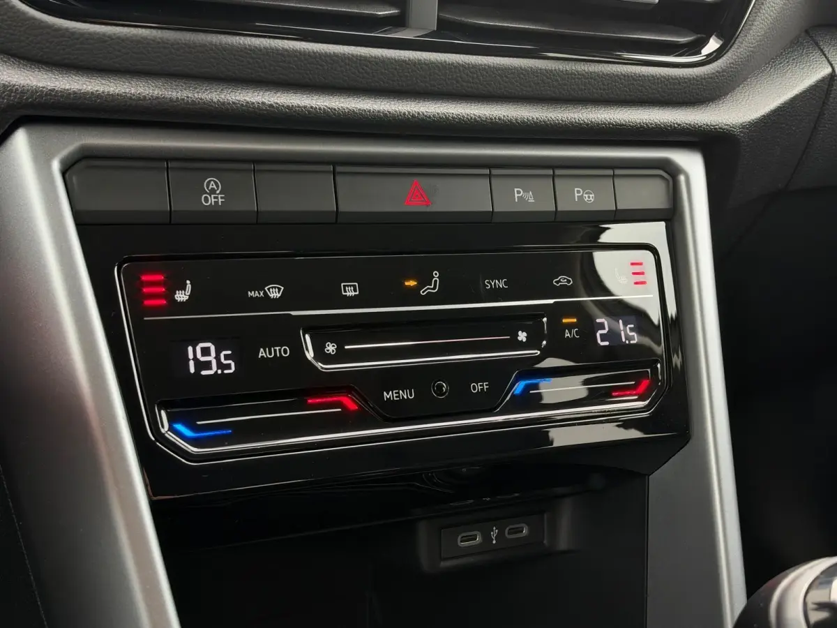1.0 TSI Life Business | Virtual Cockpit | LED | IQ Drive | CarPlay | Climate | Stoelverwarming | Navigatie