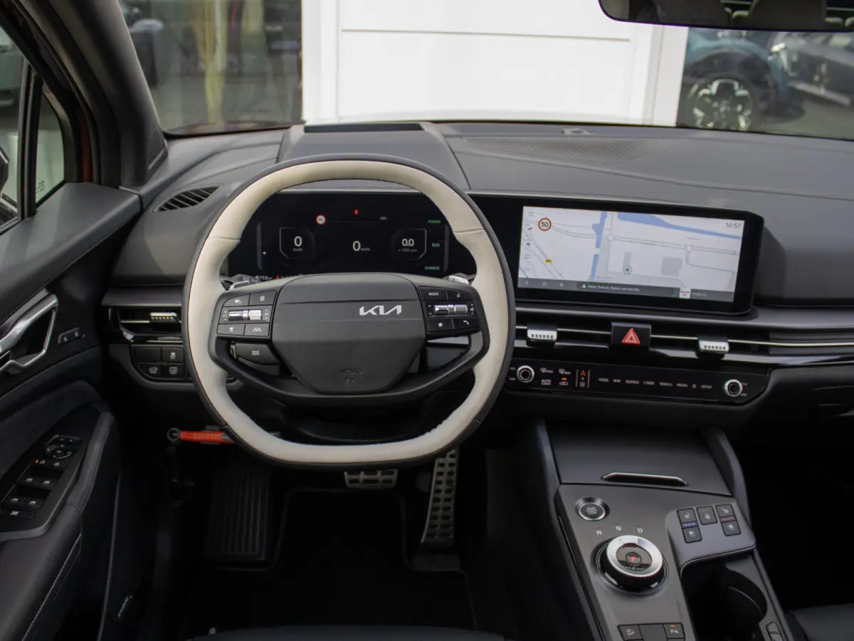 1.6 T-GDi Hybrid GT-PlusLine | Actieprijs* | Op Voorraad | HIFI | Head up display | Schuif-/Kanteldak | Elektrische achterklep | Navi. | Clima. | Adapt. Cruise. | Stoel&Stuur Verwarming | Ac