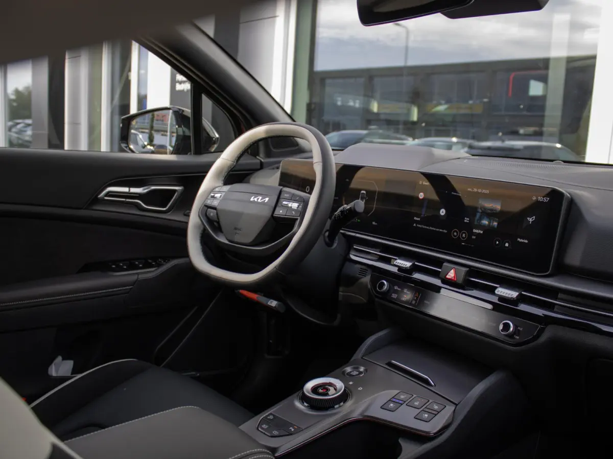1.6 T-GDi Hybrid GT-PlusLine | Actieprijs* | Op Voorraad | HIFI | Head up display | Schuif-/Kanteldak | Elektrische achterklep | Navi. | Clima. | Adapt. Cruise. | Stoel&Stuur Verwarming | Ac