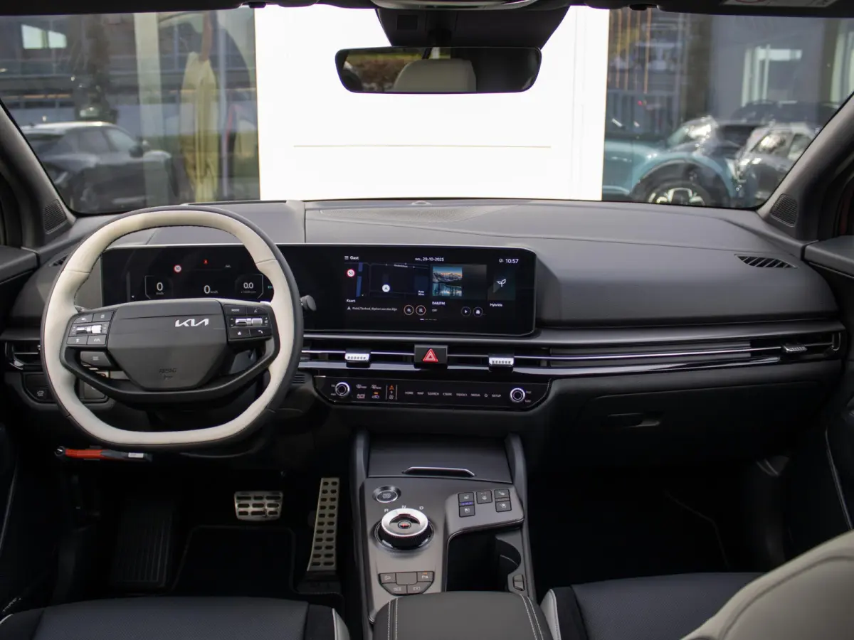 1.6 T-GDi Hybrid GT-PlusLine | Actieprijs* | Op Voorraad | HIFI | Head up display | Schuif-/Kanteldak | Elektrische achterklep | Navi. | Clima. | Adapt. Cruise. | Stoel&Stuur Verwarming | Ac