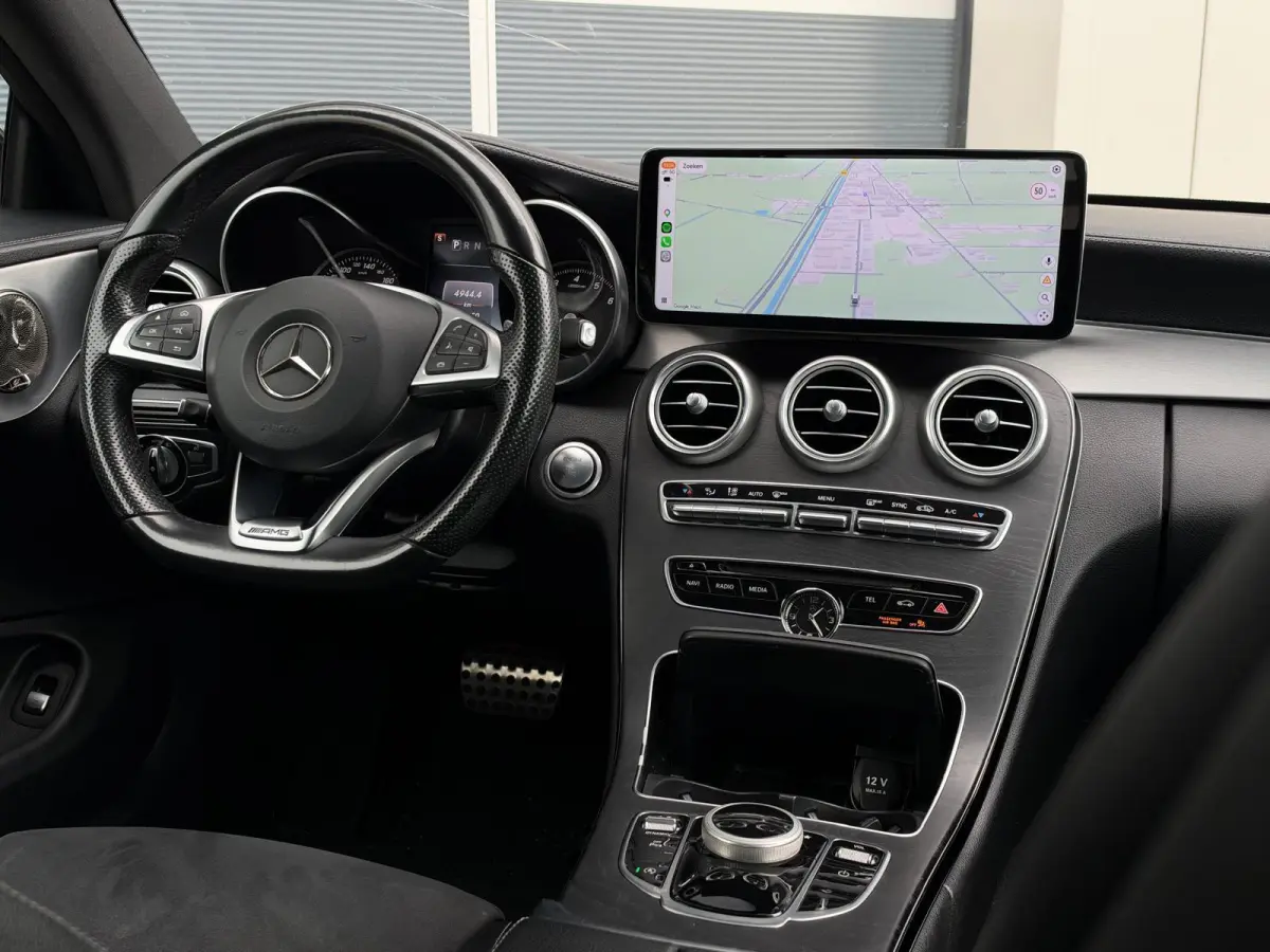 180 Prestige | Alcantara/Leder | Burmester | Xenon | Private Glas | Camera | CarPlay | Navigatie | Cruise