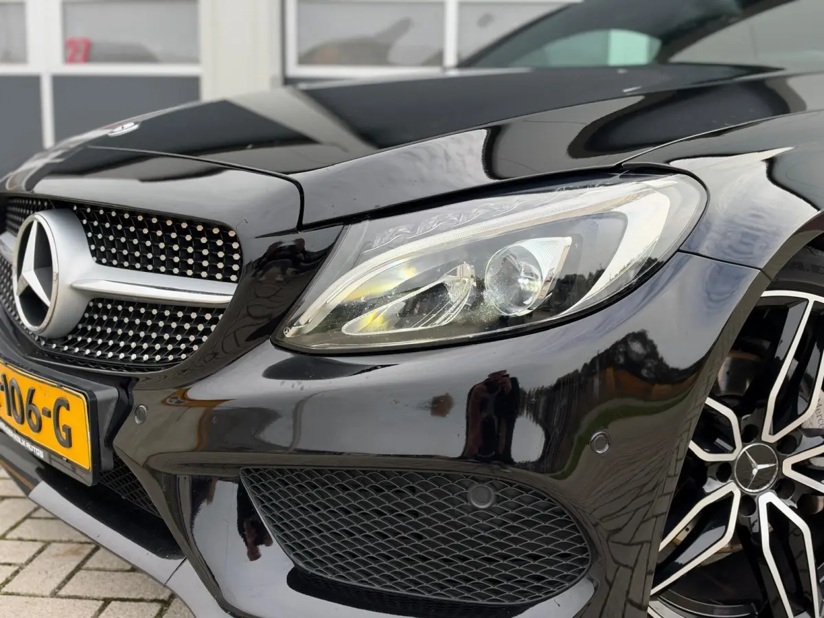180 Prestige | Alcantara/Leder | Burmester | Xenon | Private Glas | Camera | CarPlay | Navigatie | Cruise