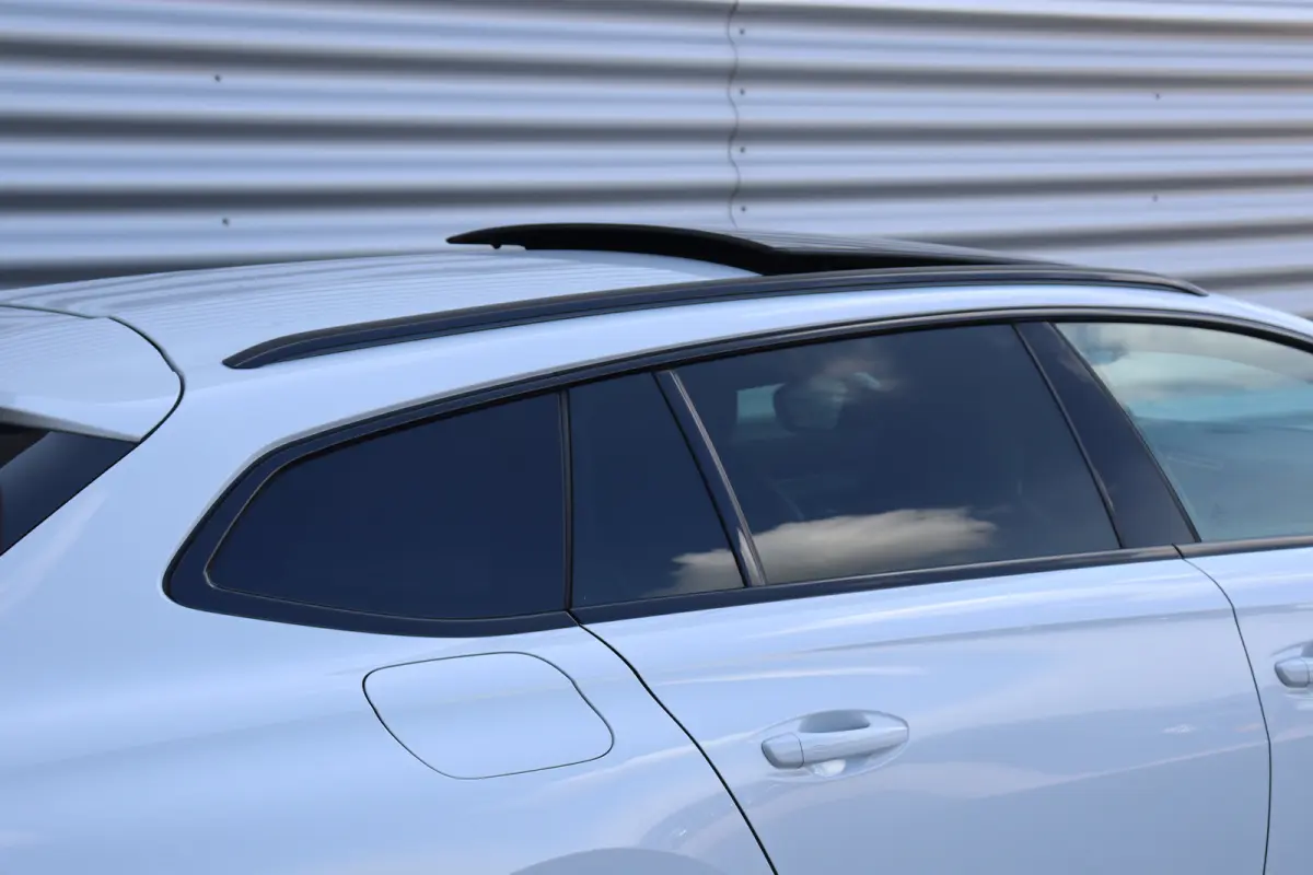 PSE 1.6 HYBRID 360PK SPORT ENGINEERED AUTOMAAT SOH 99,25% / NAVI / LEDER / CLIMA / PDC / 20" LMV / CAMERA / KEYLESS / I-COCKPIT / FULL-LED / PANO. DAK / ALCANTARA / WINTERPAKKET / FOCAL AUDI
