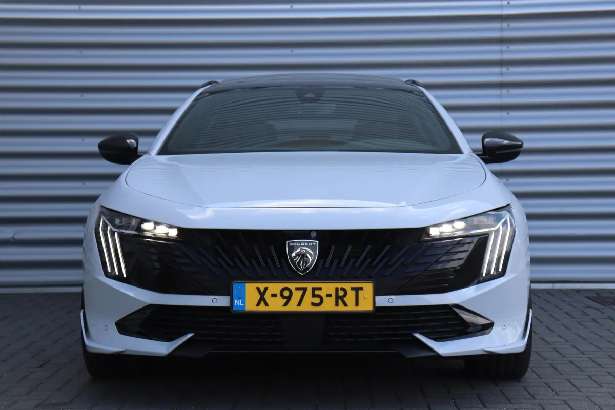 PSE 1.6 HYBRID 360PK SPORT ENGINEERED AUTOMAAT SOH 99,25% / NAVI / LEDER / CLIMA / PDC / 20" LMV / CAMERA / KEYLESS / I-COCKPIT / FULL-LED / PANO. DAK / ALCANTARA / WINTERPAKKET / FOCAL AUDI