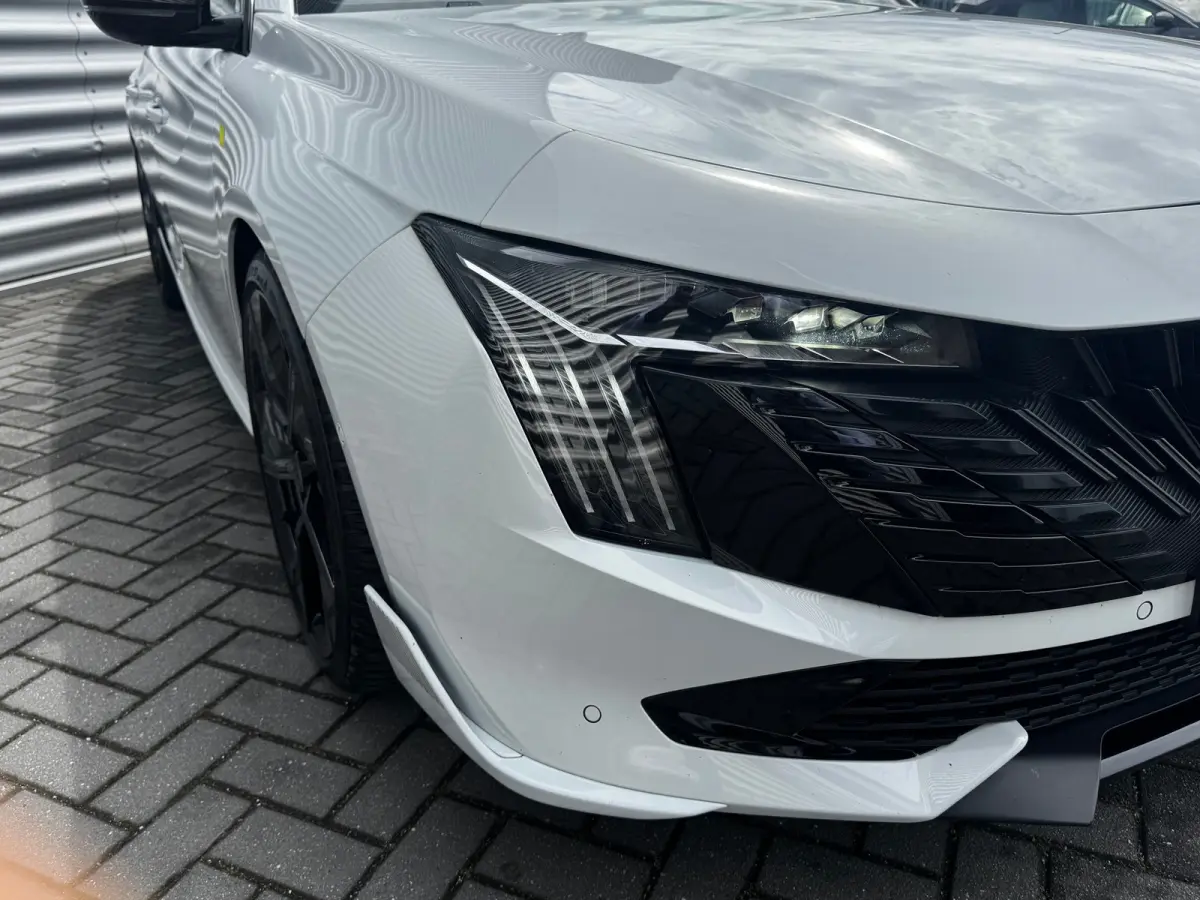 PSE 1.6 HYBRID 360PK SPORT ENGINEERED AUTOMAAT SOH 98,25% / NAVI / LEDER / CLIMA / PDC / 20" LMV / CAMERA / KEYLESS / I-COCKPIT / FULL-LED / PANO. DAK / ALCANTARA / WINTERPAKKET / FOCAL AUDI