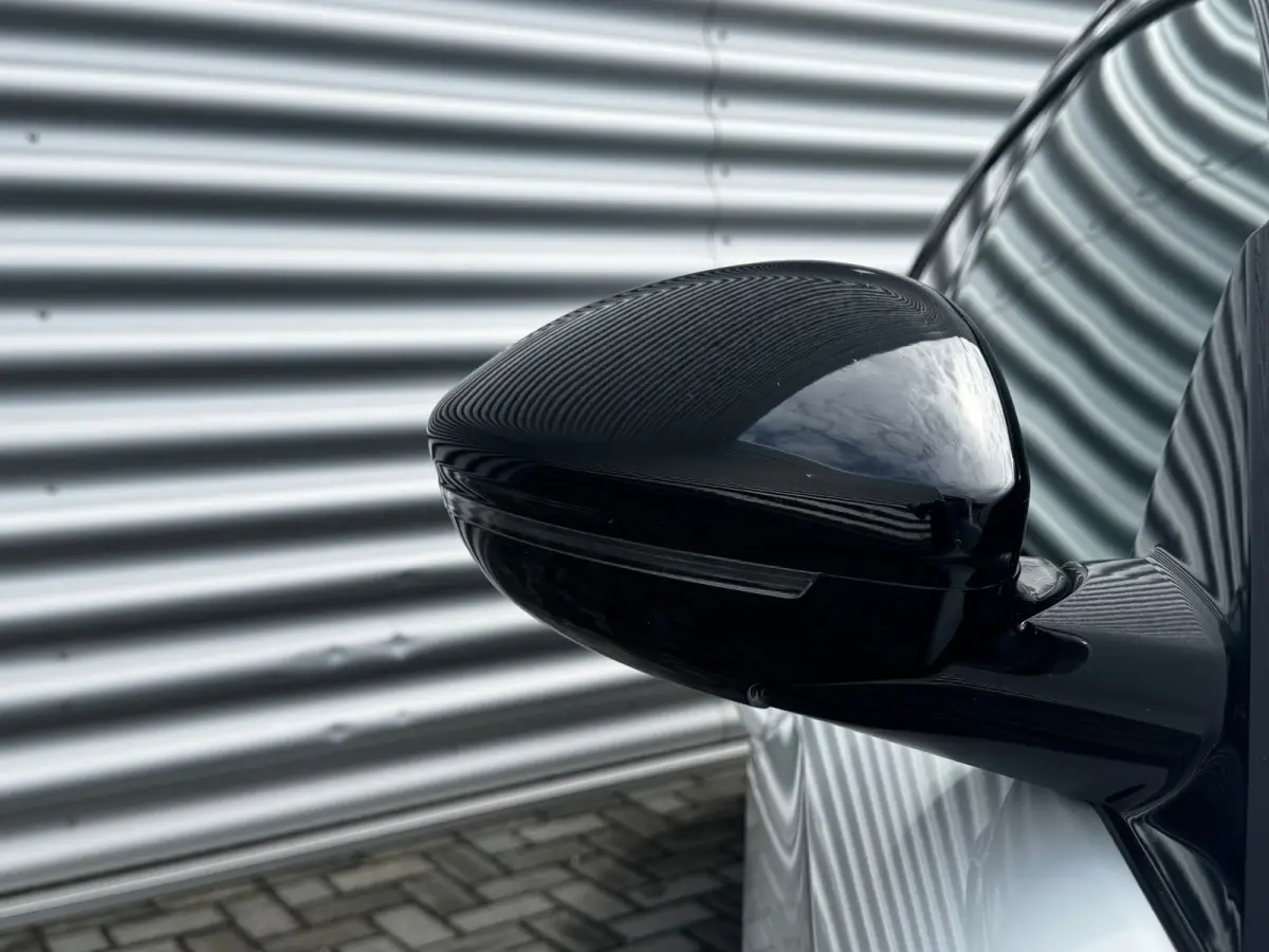 PSE 1.6 HYBRID 360PK SPORT ENGINEERED AUTOMAAT SOH 98,25% / NAVI / LEDER / CLIMA / PDC / 20" LMV / CAMERA / KEYLESS / I-COCKPIT / FULL-LED / PANO. DAK / ALCANTARA / WINTERPAKKET / FOCAL AUDI