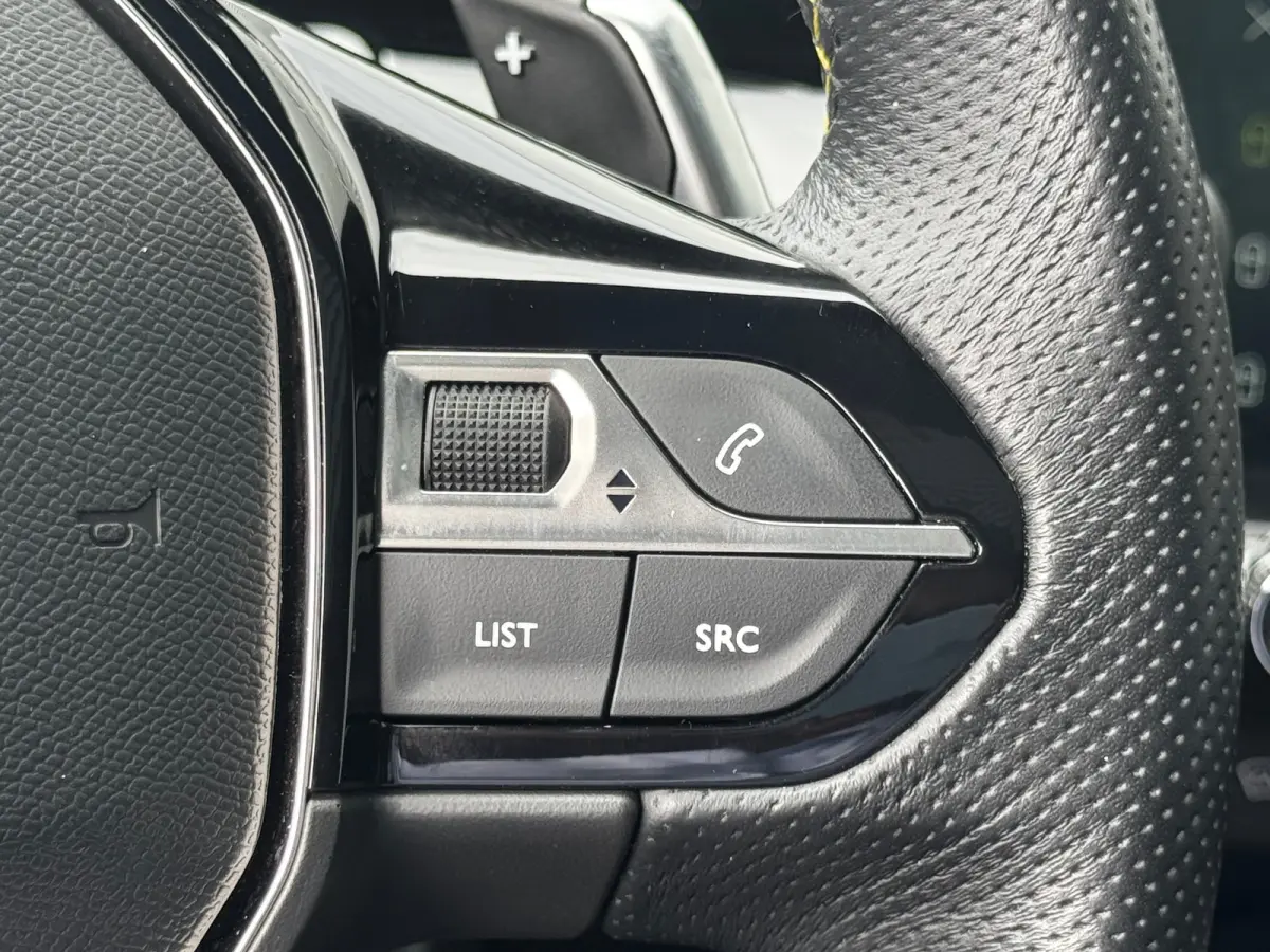 PSE 1.6 HYBRID 360PK SPORT ENGINEERED AUTOMAAT SOH 98,25% / NAVI / LEDER / CLIMA / PDC / 20" LMV / CAMERA / KEYLESS / I-COCKPIT / FULL-LED / PANO. DAK / ALCANTARA / WINTERPAKKET / FOCAL AUDI