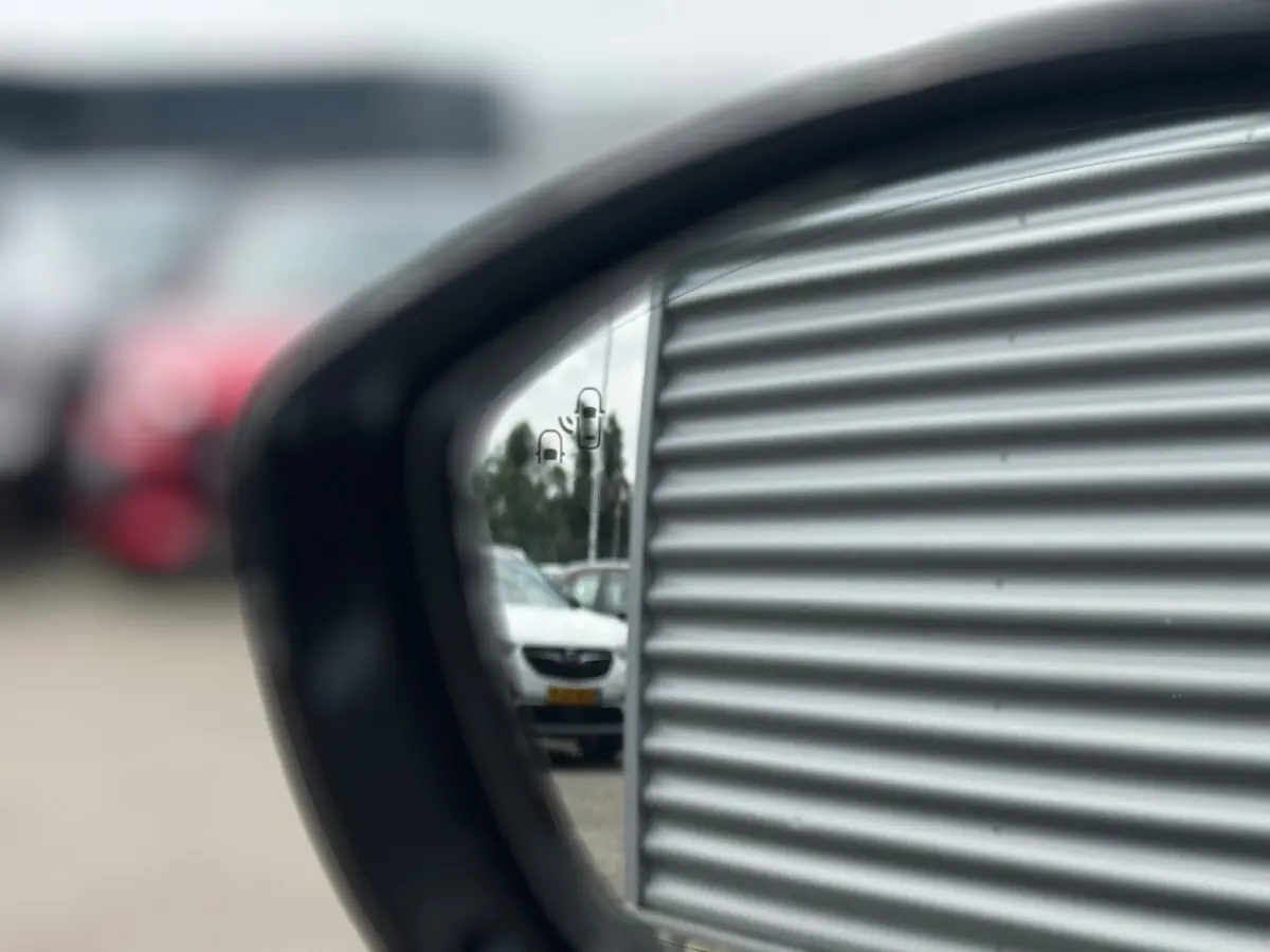 PSE 1.6 HYBRID 360PK SPORT ENGINEERED AUTOMAAT SOH 98,25% / NAVI / LEDER / CLIMA / PDC / 20" LMV / CAMERA / KEYLESS / I-COCKPIT / FULL-LED / PANO. DAK / ALCANTARA / WINTERPAKKET / FOCAL AUDI