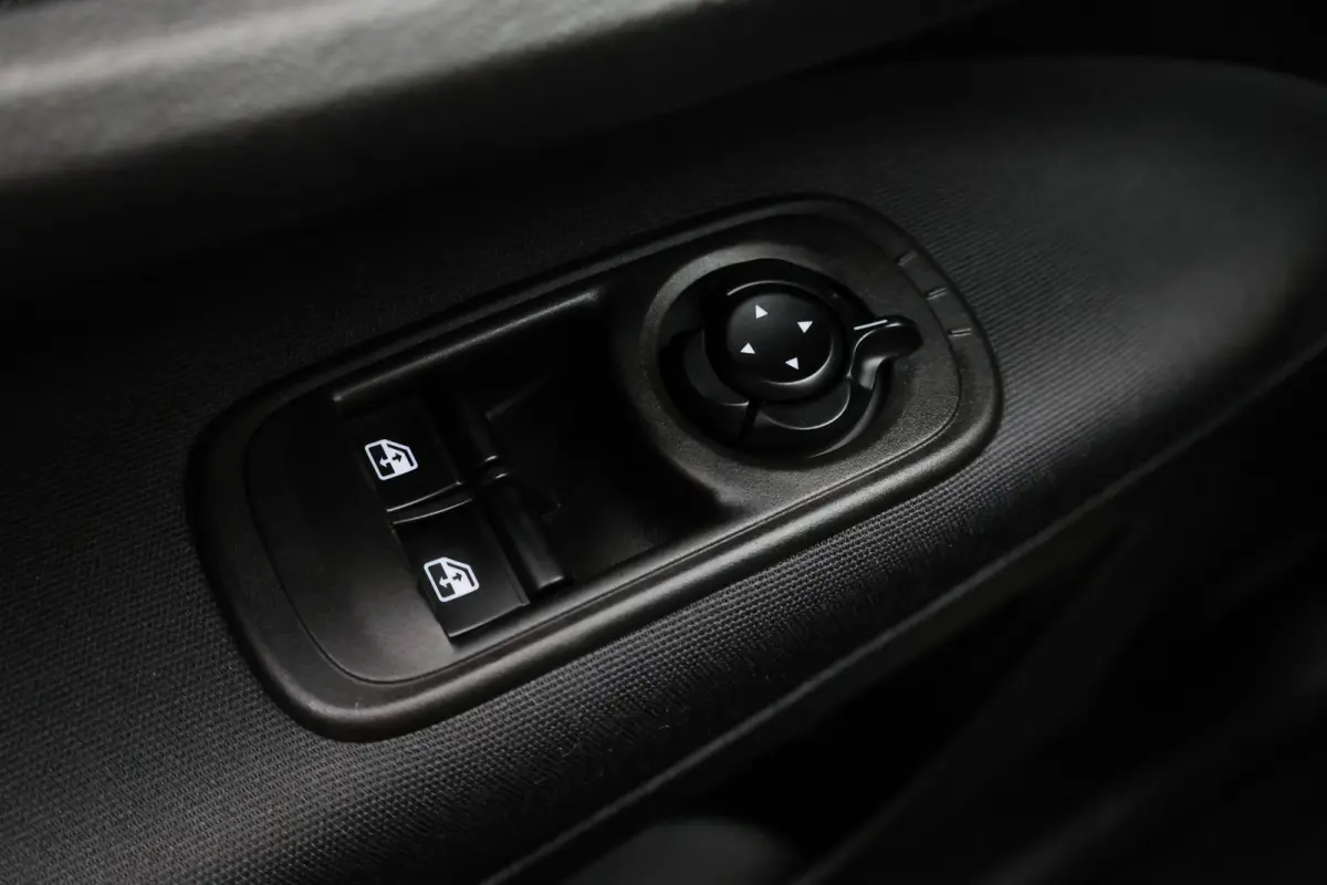 Icon 42 kWh SOH 100%, Virtual Cockpit, Apple Carplay, Cruise, Rijstrooksensor, DAB, LED