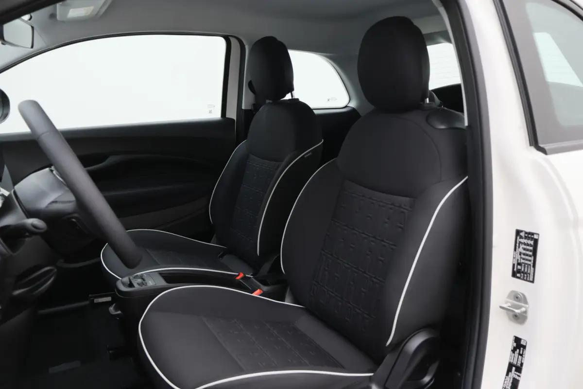 Icon 42 kWh SOH 100%, Virtual Cockpit, Apple Carplay, Cruise, Rijstrooksensor, DAB, LED
