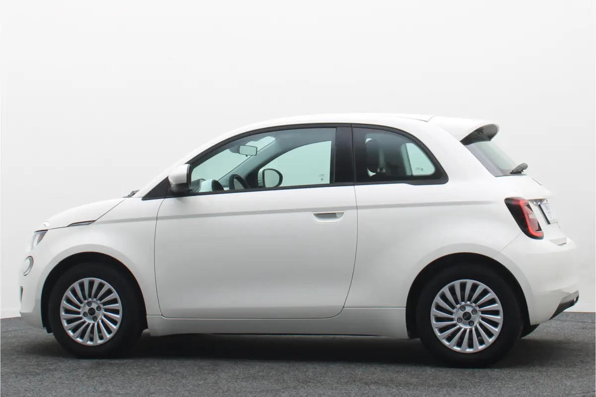 Icon 42 kWh SOH 100%, Virtual Cockpit, Apple Carplay, Cruise, Rijstrooksensor, DAB, LED