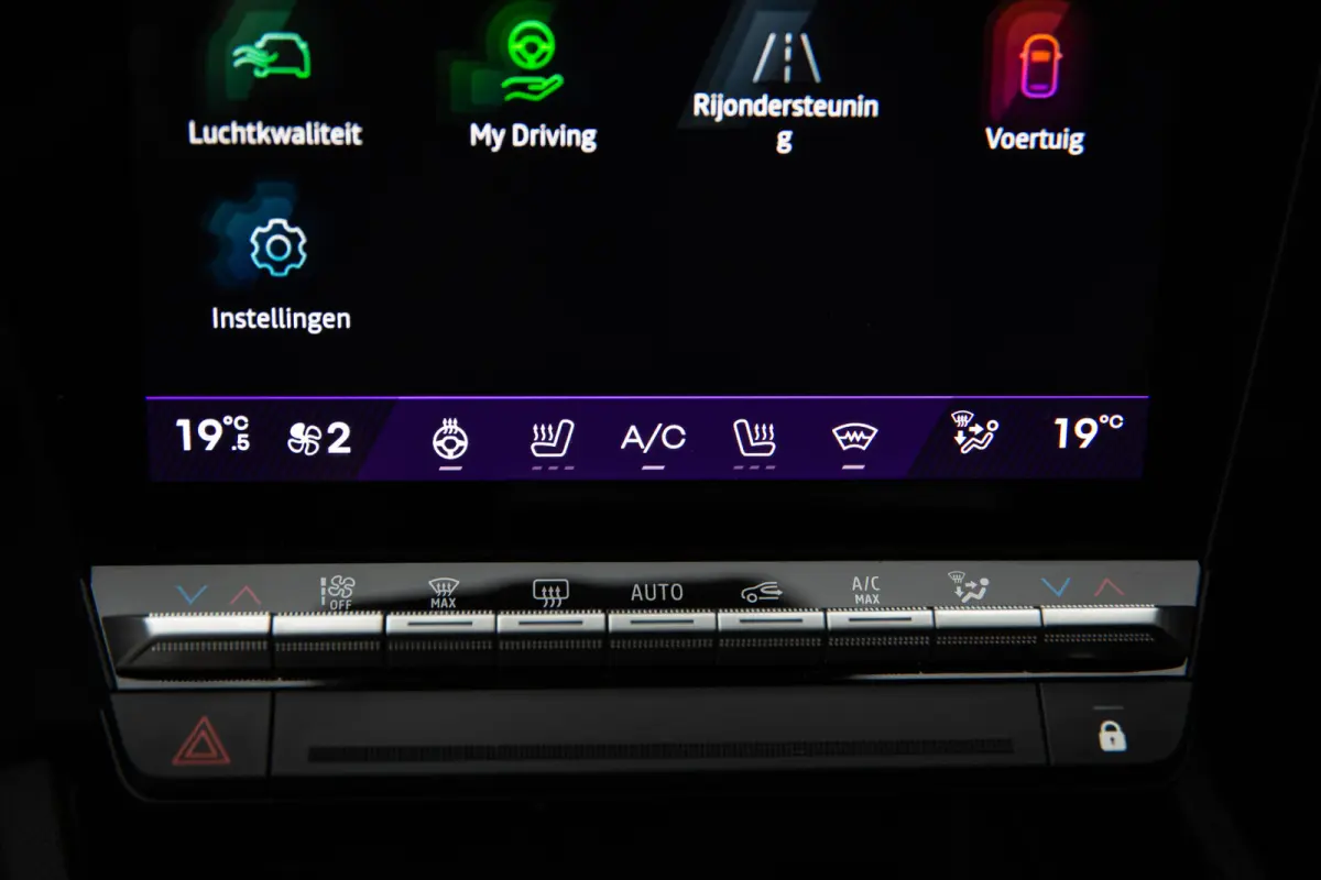 1.2 E-Tech full hybrid 200 esprit Alpine , HUD, Harman Kardon, Sfeerverlichting, Carplay, Adap. cruise, Kleur mat!