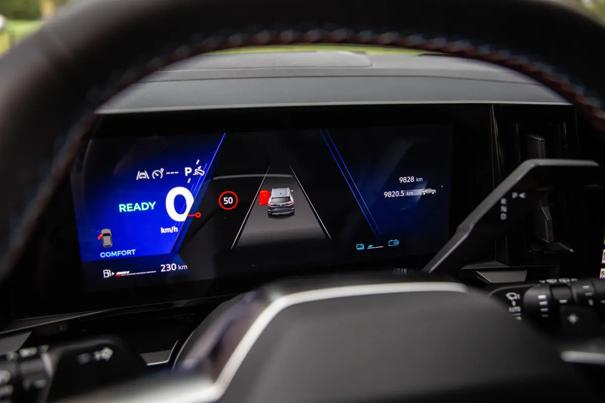 1.2 E-Tech full hybrid 200 esprit Alpine , HUD, Harman Kardon, Sfeerverlichting, Carplay, Adap. cruise, Kleur mat!