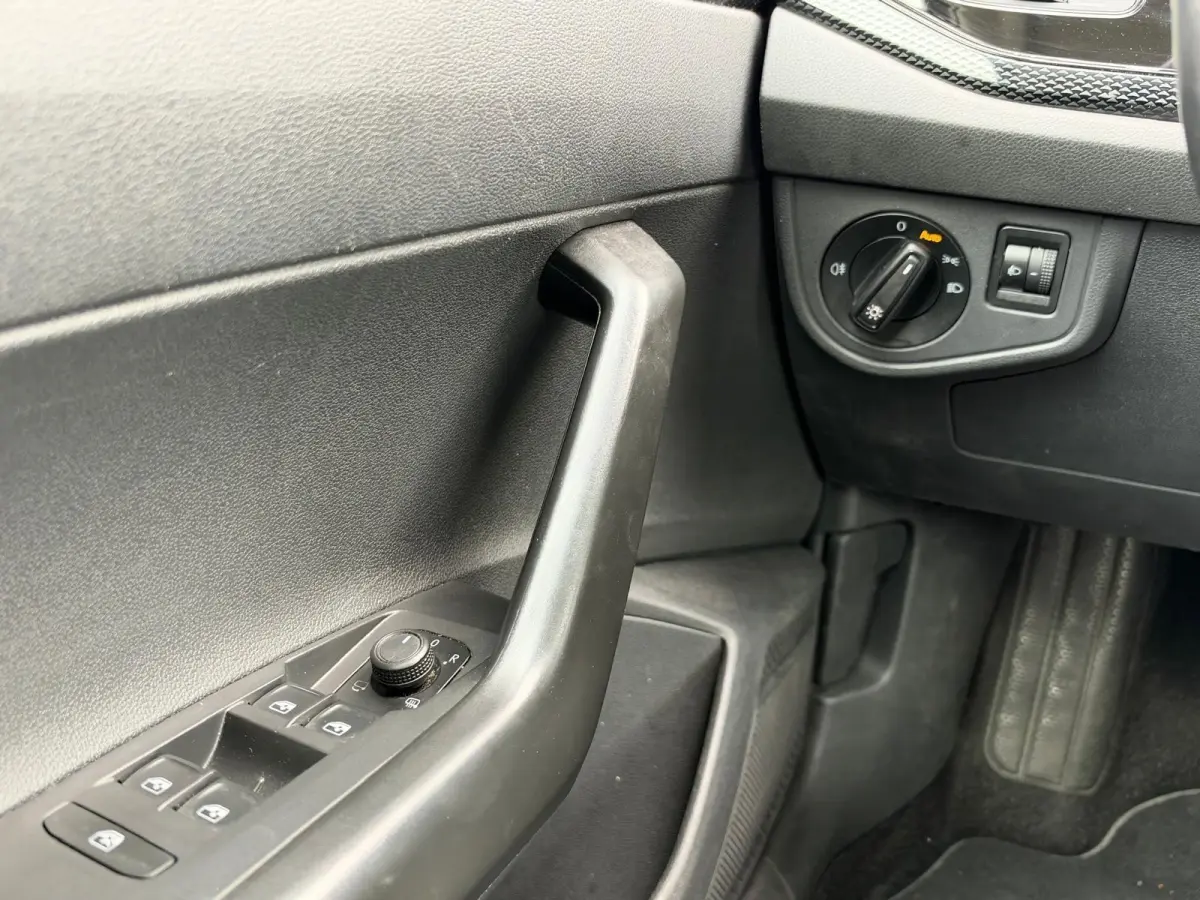 1.0 TSI Life | Virtual Cockpit | LED | CarPlay | Camera | Navigatie | Climate | Stoelverwarming | Adaptive Cruise | Trekhaak