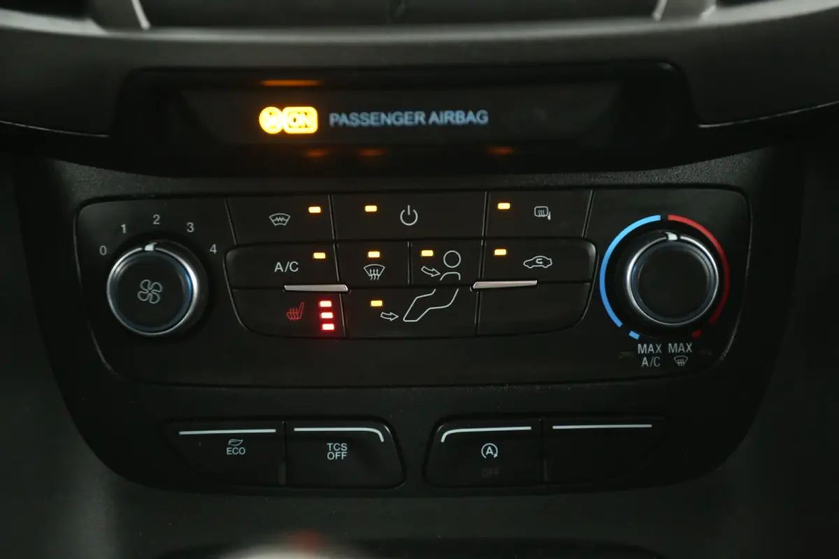 1.0 Ecoboost 100PK | Benzine | 3 Zits | Airco | Camera | Carplay | Parkeersens.