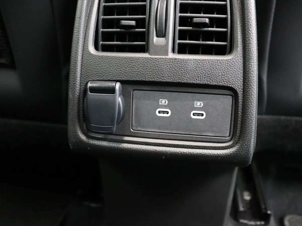 1.0 TCe 90 techno | Google Navigatie | Stoel en Stuurverwaring | Climate Control |