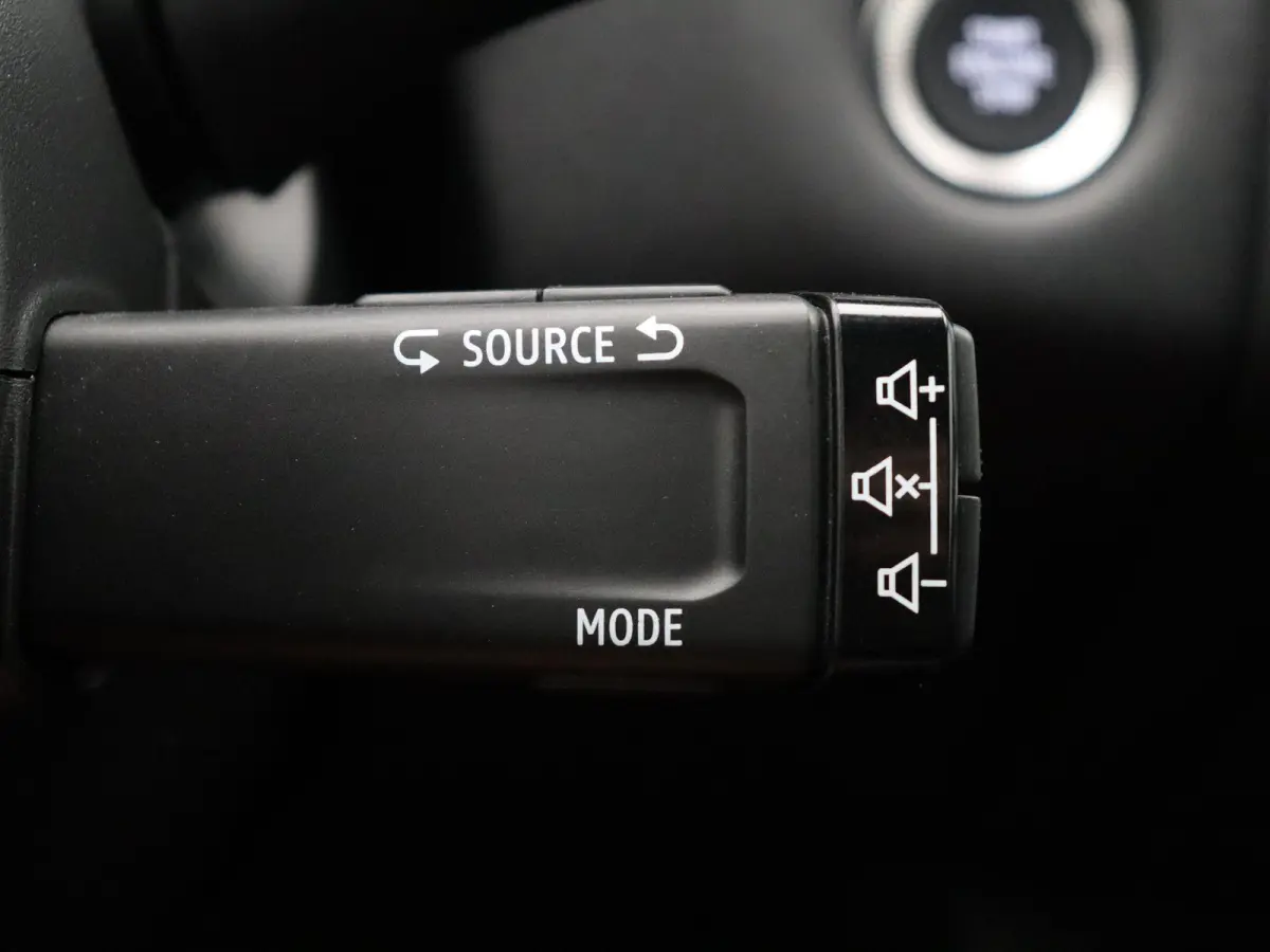 1.0 TCe 90 techno | Google Navigatie | Stoel en Stuurverwaring | Climate Control |
