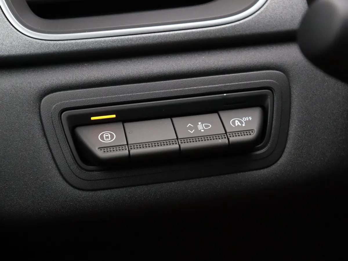 1.0 TCe 90 techno | Google Navigatie | Stoel en Stuurverwaring | Climate Control |