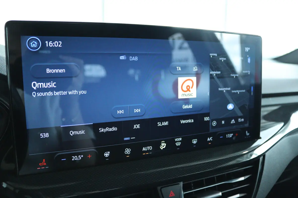 1.0 EcoBoost Hybrid ST Line | Cruise Control | Stoel+Stuurverwarming | Carplay | Navi | LED | Climate