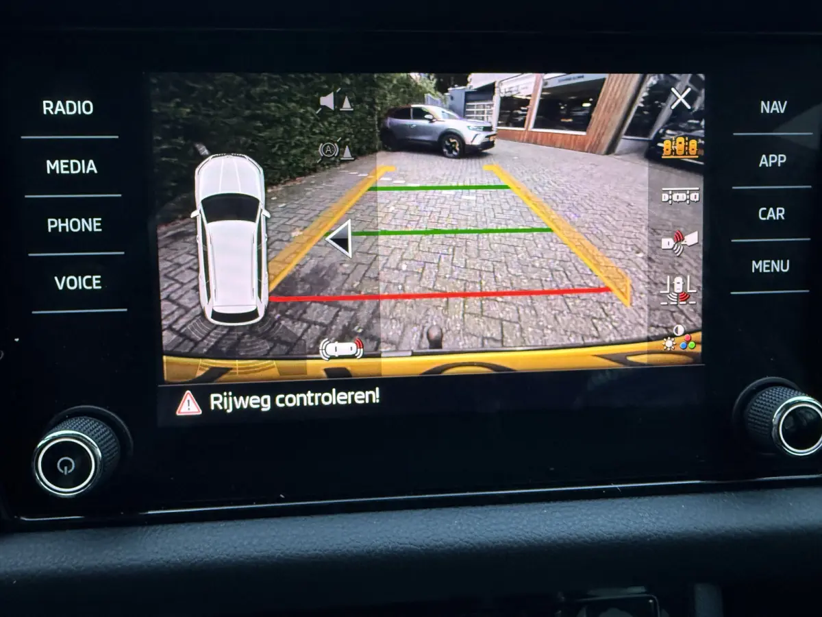 1.5 TSi ACT 150pk Comfort+ 5p., Leer | Trekhaak | Camera | Navi & Carplay | Digi dashboard