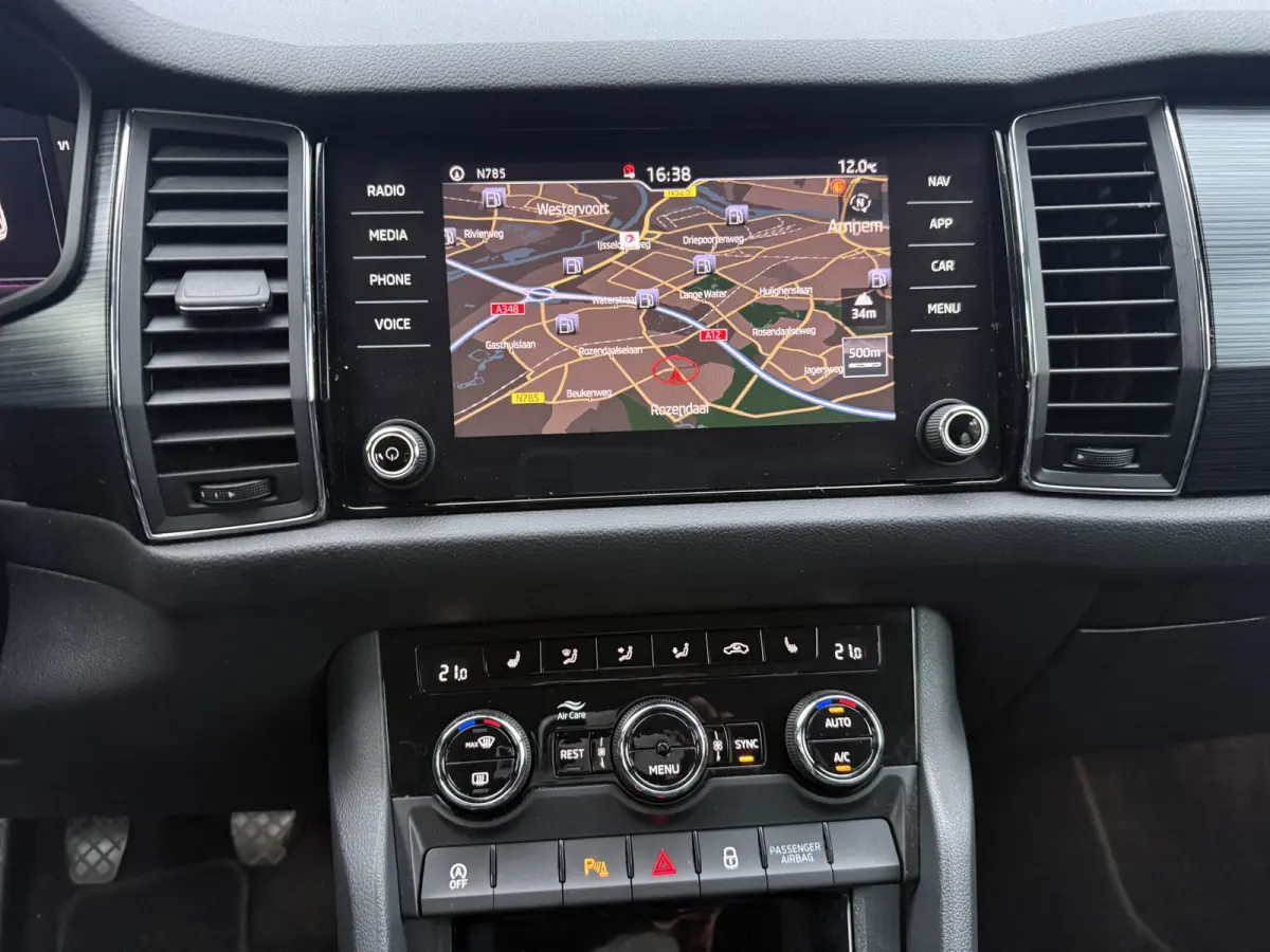 1.5 TSi ACT 150pk Comfort+ 5p., Leer | Trekhaak | Camera | Navi & Carplay | Digi dashboard