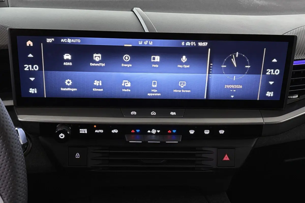 Business Edition 73 kWh / Panoramadak / Warmtepomp / Leder
