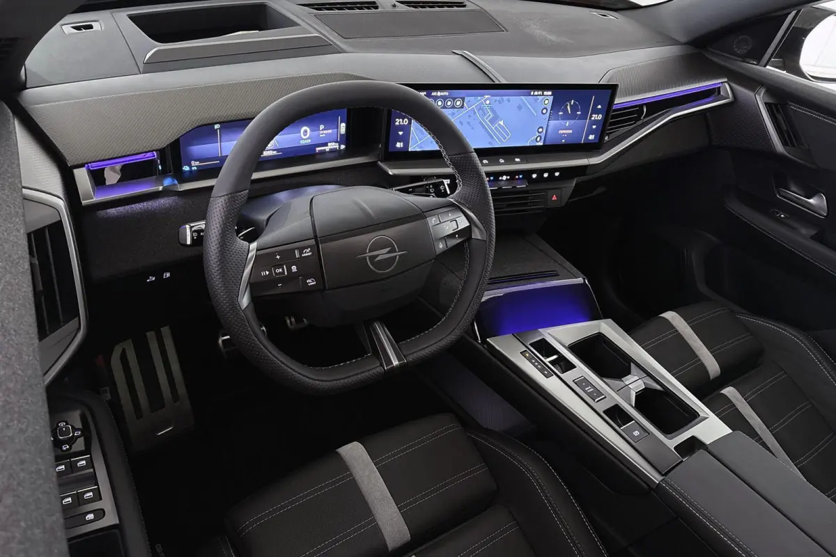 Business Edition 73 kWh / Panoramadak / Warmtepomp / Leder
