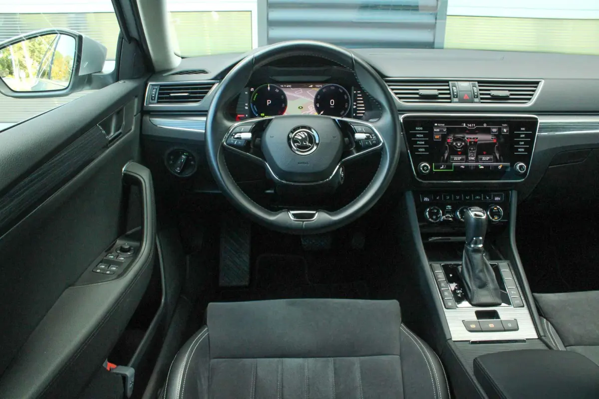 1.4 TSI 218pk DSG iV Business Edition Plus | SoH 95% | Trekhaak | Elektrische Stoelen | Camera | Stoelverwarming | Cruise Control | Navigatie