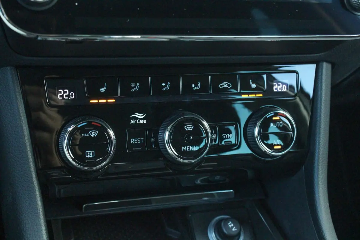 1.4 TSI 218pk DSG iV Business Edition Plus | SoH 95% | Trekhaak | Elektrische Stoelen | Camera | Stoelverwarming | Cruise Control | Navigatie