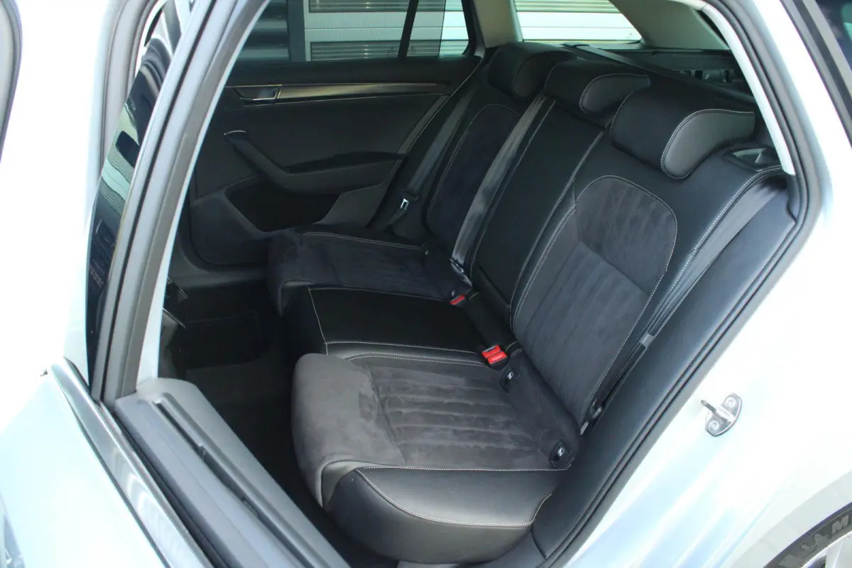 1.4 TSI 218pk DSG iV Business Edition Plus | SoH 95% | Trekhaak | Elektrische Stoelen | Camera | Stoelverwarming | Cruise Control | Navigatie