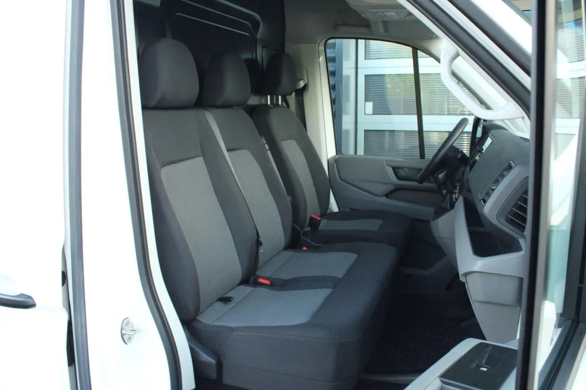 35 2.0 TDI 140pk AUT L3H3 Comfortline | Trekhaak | Achteruitrijcamera | Navigatie | Verwarmbare Voorruit | Cruise Control