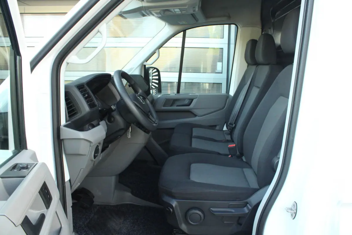 35 2.0 TDI 140pk AUT L3H3 Comfortline | Trekhaak | Achteruitrijcamera | Navigatie | Verwarmbare Voorruit | Cruise Control