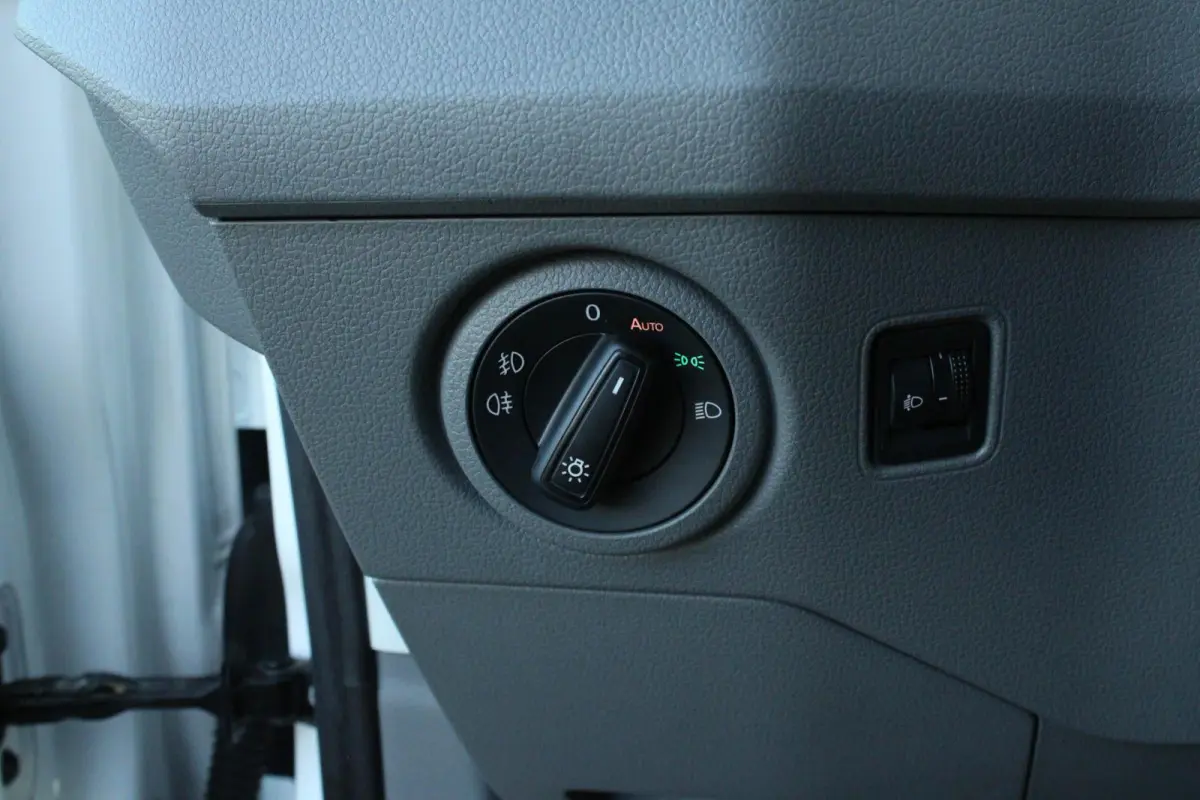 35 2.0 TDI 140pk AUT L3H3 Comfortline | Trekhaak | Achteruitrijcamera | Navigatie | Verwarmbare Voorruit | Cruise Control