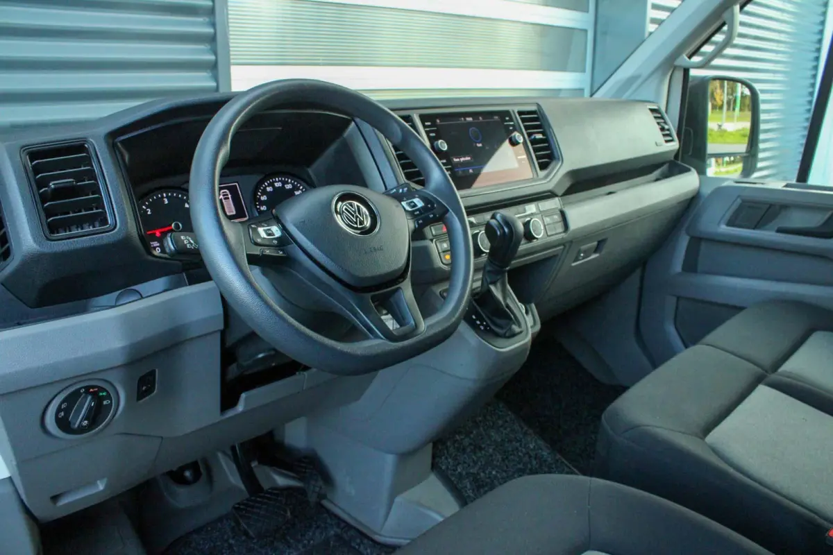 35 2.0 TDI 140pk AUT L3H3 Comfortline | Trekhaak | Achteruitrijcamera | Navigatie | Verwarmbare Voorruit | Cruise Control