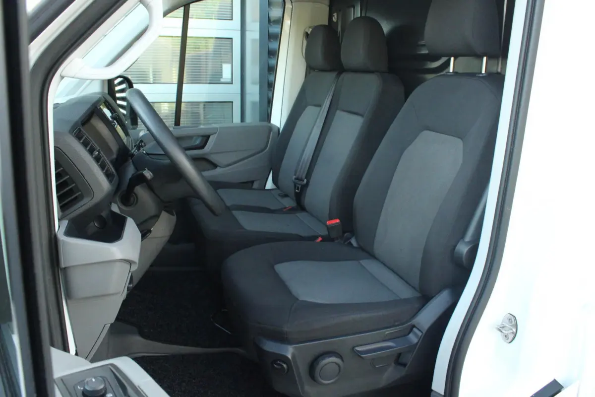 35 2.0 TDI 140pk AUT L3H3 Comfortline | Trekhaak | Achteruitrijcamera | Navigatie | Verwarmbare Voorruit | Cruise Control