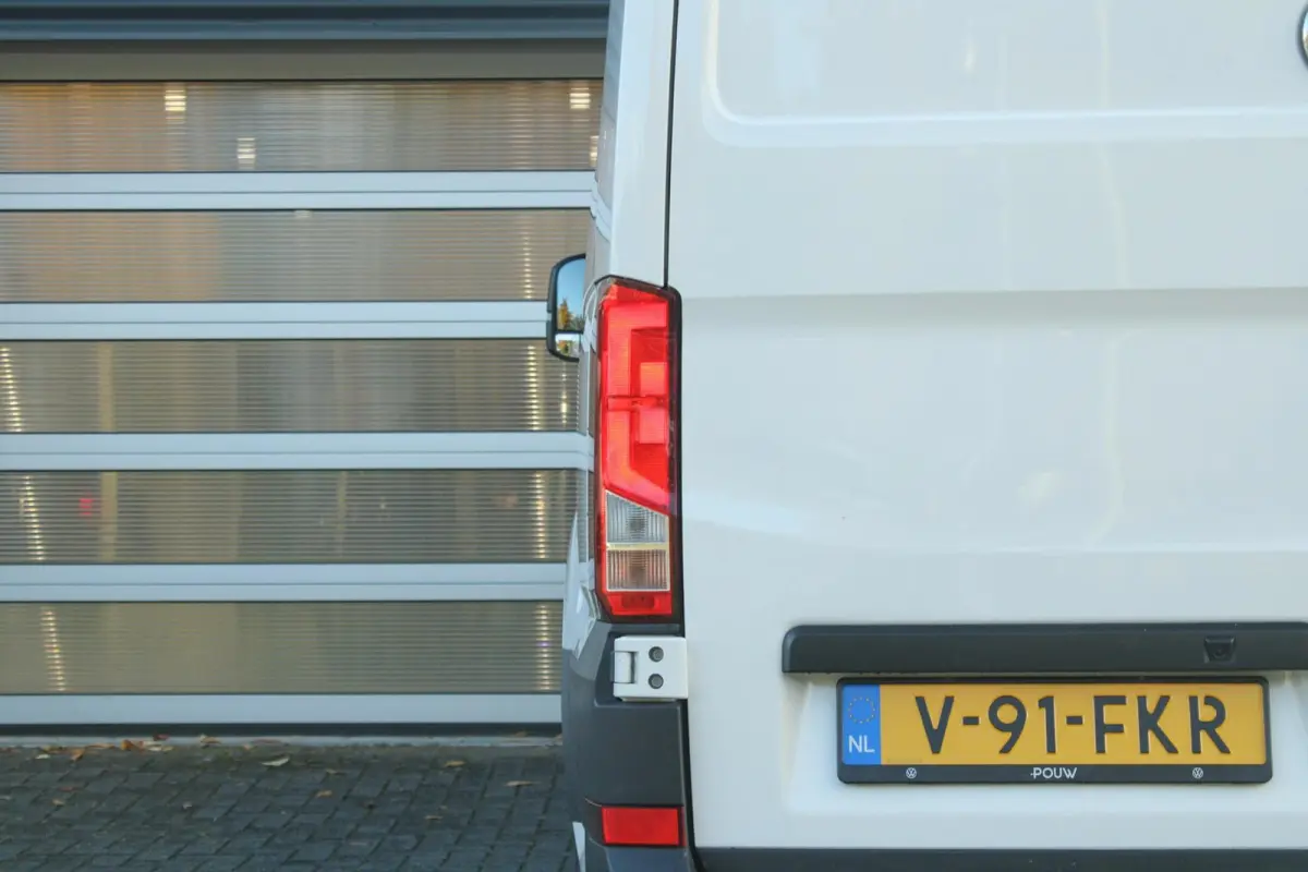 35 2.0 TDI 140pk AUT L3H3 Comfortline | Trekhaak | Achteruitrijcamera | Navigatie | Verwarmbare Voorruit | Cruise Control