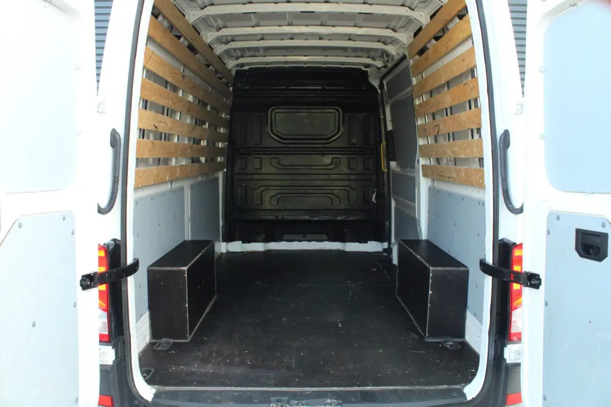 35 2.0 TDI 140pk AUT L3H3 Comfortline | Trekhaak | Achteruitrijcamera | Navigatie | Verwarmbare Voorruit | Cruise Control