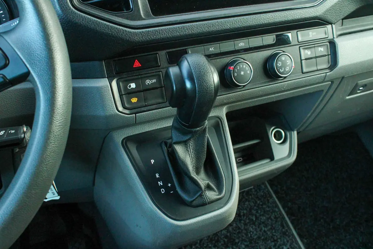 35 2.0 TDI 140pk AUT L3H3 Comfortline | Trekhaak | Achteruitrijcamera | Navigatie | Verwarmbare Voorruit | Cruise Control