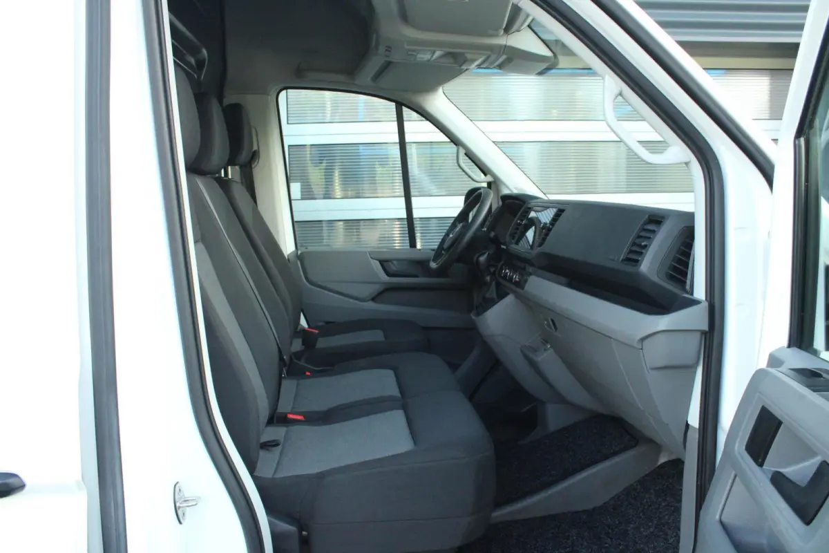 35 2.0 TDI 140pk AUT L3H3 Comfortline | Trekhaak | Achteruitrijcamera | Navigatie | Verwarmbare Voorruit | Cruise Control