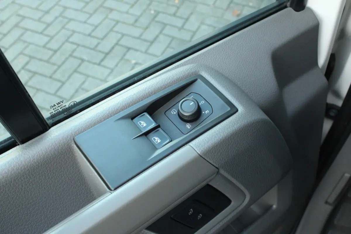 35 2.0 TDI 140pk AUT L3H3 Comfortline | Trekhaak | Achteruitrijcamera | Navigatie | Verwarmbare Voorruit | Cruise Control