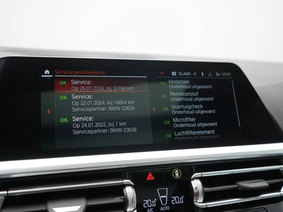320i M Sport Perfomance Parts 184pk | Panodak | Adaptive Cruise | Laser LED | Sportuitlaat Kleppen Besturing | Lederen Sportstoelen Verwarmd | Sfeerverlichting | Apple Carplay | 20"L.M | Nav