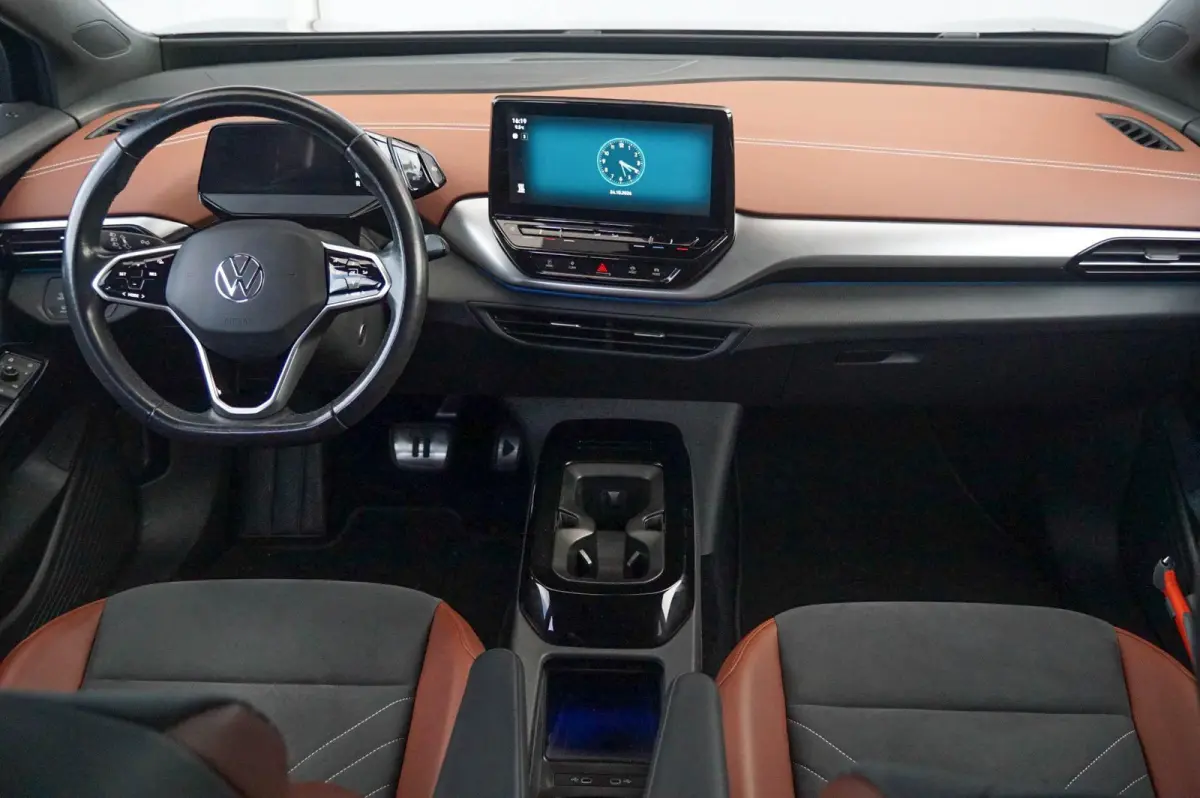 204pk Business 77 kWh | SoH 93% | Matrix LED | Apple Carplay/Android Auto