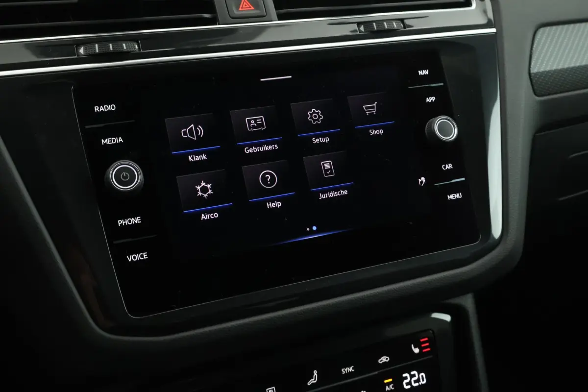 1.4 TSI 245pk eHybrid R-Line Business Black Style Trekhaak Camera Keyless Stoelverwarming Virtual Cockpit Navigatie Panoramadak