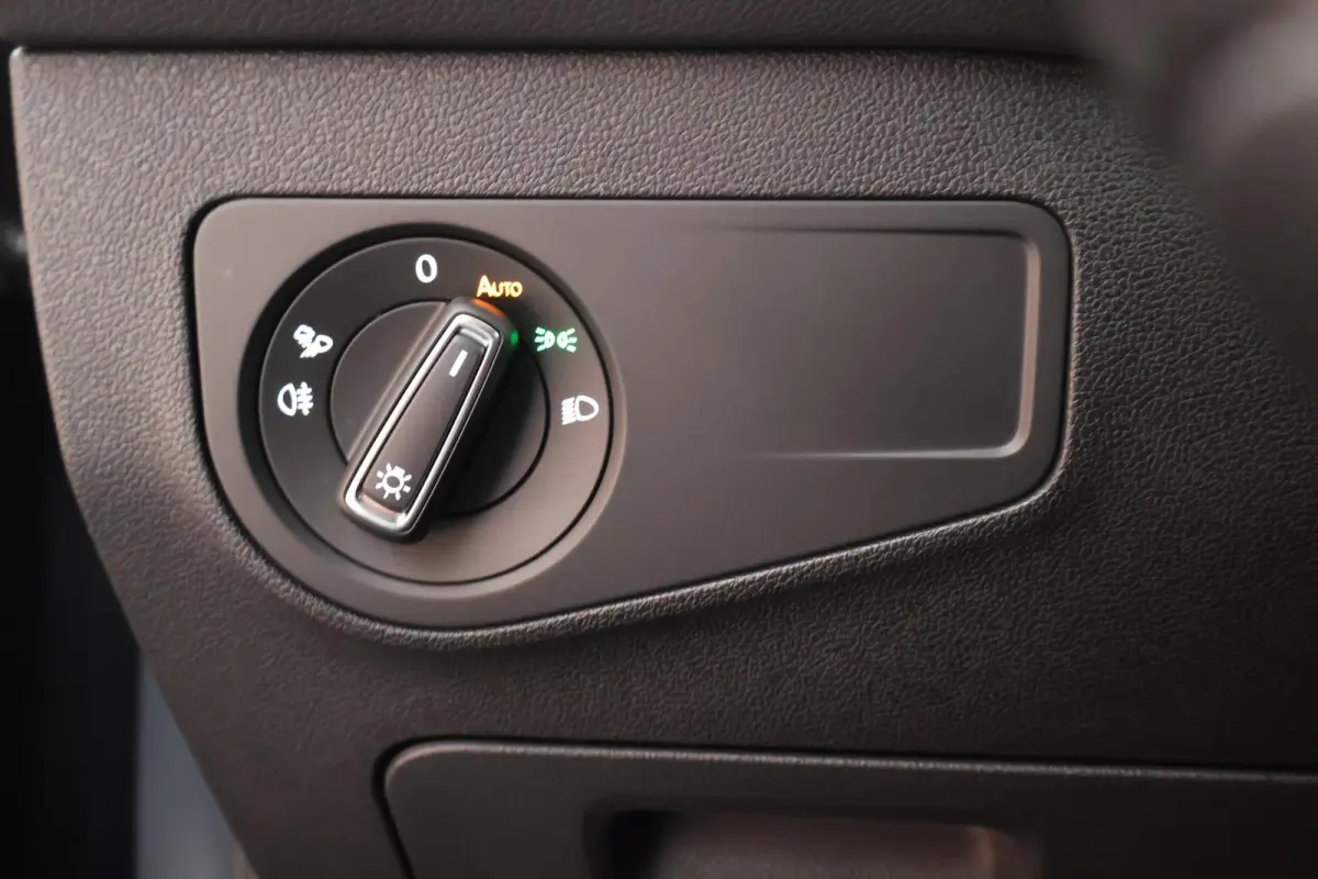 1.4 TSI 245pk eHybrid R-Line Business Black Style Trekhaak Camera Keyless Stoelverwarming Virtual Cockpit Navigatie Panoramadak
