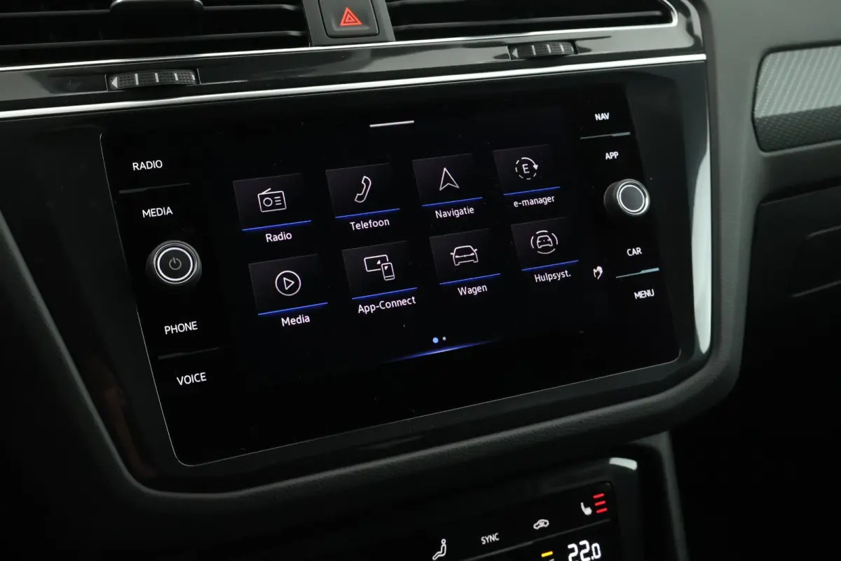 1.4 TSI 245pk eHybrid R-Line Business Black Style Trekhaak Camera Keyless Stoelverwarming Virtual Cockpit Navigatie Panoramadak