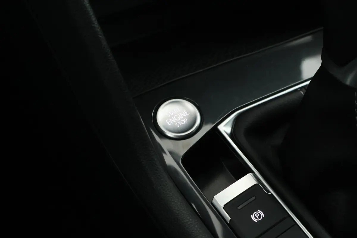 1.4 TSI 245pk eHybrid R-Line Business Black Style Trekhaak Camera Keyless Stoelverwarming Virtual Cockpit Navigatie Panoramadak