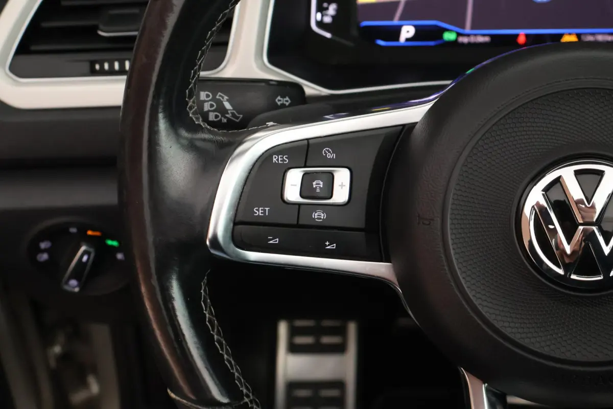 1.5 TSI 150pk DSG R-Line Trekhaak LED Beats Virtual cockpit Camera Adaptive cruise