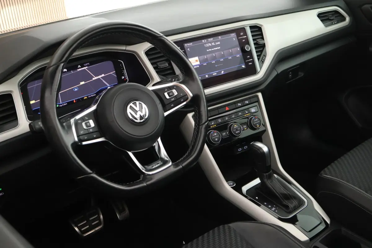 1.5 TSI 150pk DSG R-Line Trekhaak LED Beats Virtual cockpit Camera Adaptive cruise