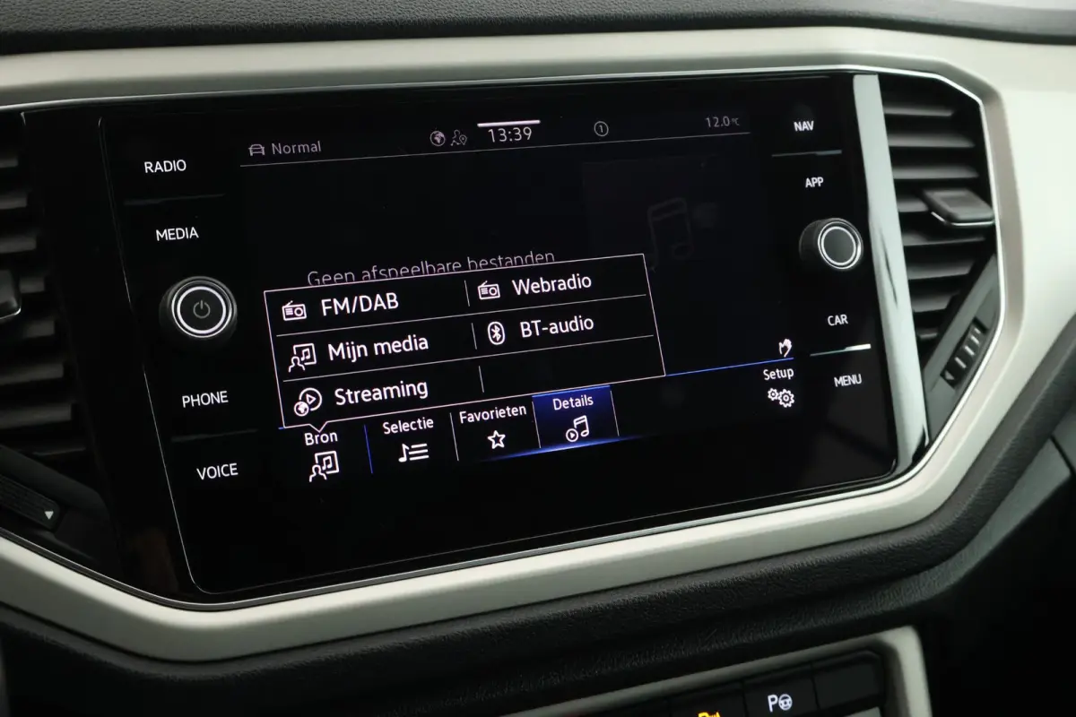 1.5 TSI 150pk DSG R-Line Trekhaak LED Beats Virtual cockpit Camera Adaptive cruise
